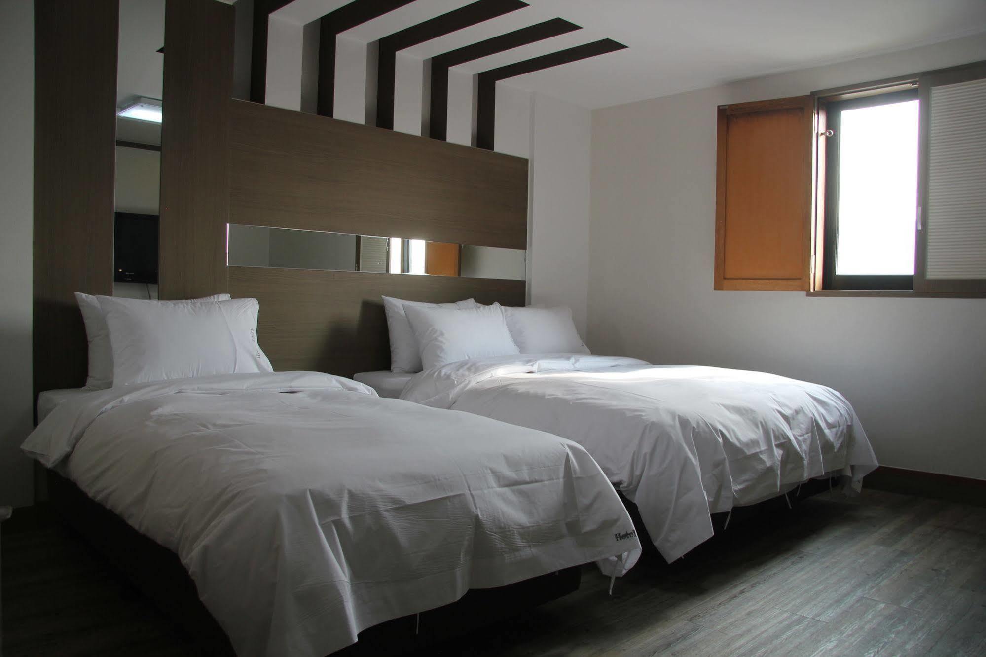 Hotel Tate Szuvon Kültér fotó
